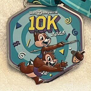 2023 Run Disney WDW Marathon Weekend 10K Chip‎ Dale Retro Design Lanyard